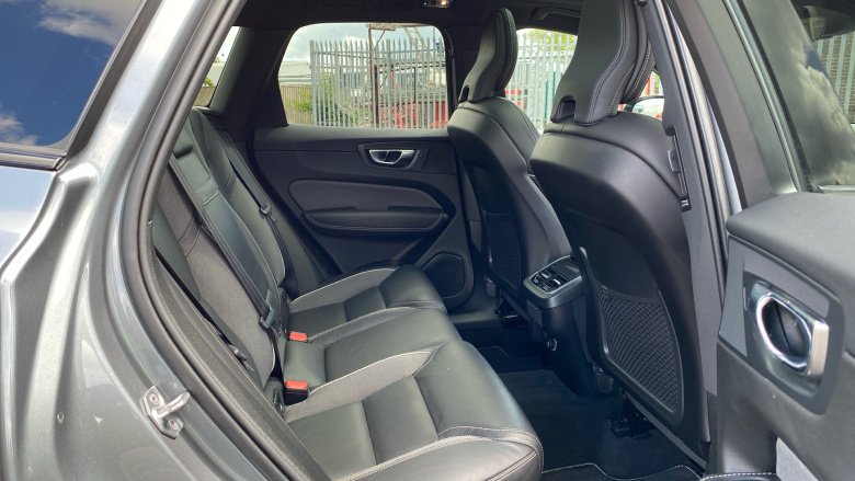 Volvo Xc60 2.0 B5P [250] R DESIGN Pro 5dr Geartronic Petrol Estate